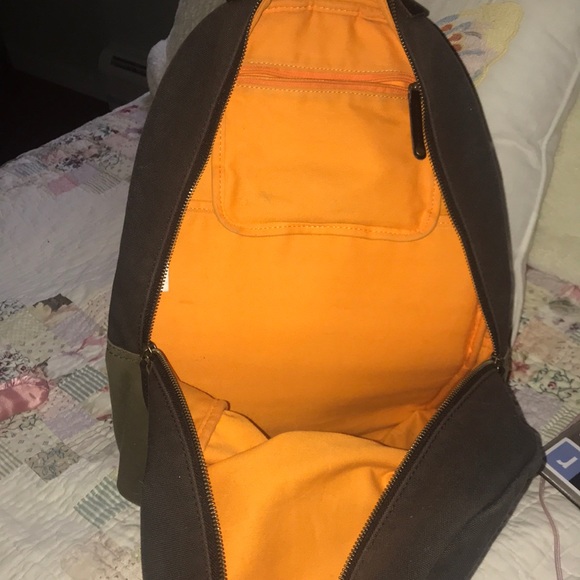 Olive green backpack - Picture 2 of 3